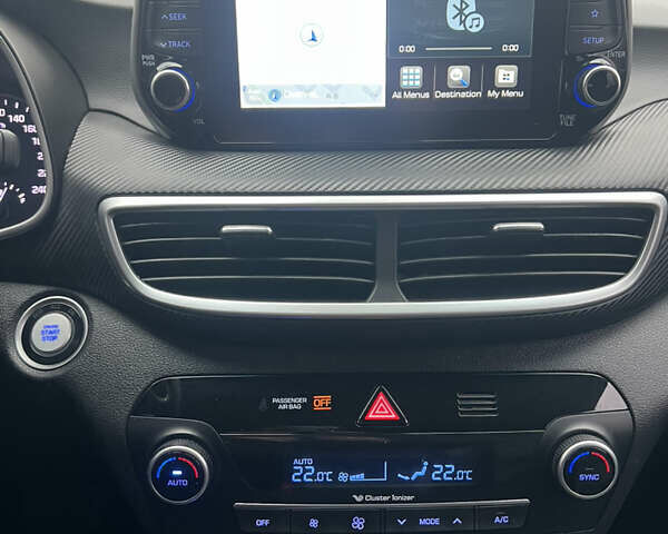 Білий Хендай Туксон, об'ємом двигуна 2 л та пробігом 136 тис. км за 22900 $, фото 16 на Automoto.ua