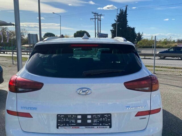 Белый Хендай Туксон, объемом двигателя 1.6 л и пробегом 77 тыс. км за 15700 $, фото 10 на Automoto.ua