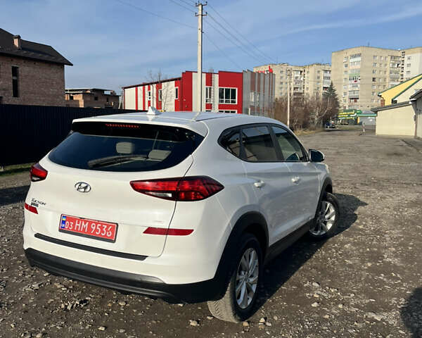 Белый Хендай Туксон, объемом двигателя 2 л и пробегом 148 тыс. км за 17850 $, фото 25 на Automoto.ua