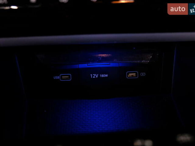 Белый Хендай Туксон, объемом двигателя 2 л и пробегом 160 тыс. км за 29900 $, фото 27 на Automoto.ua