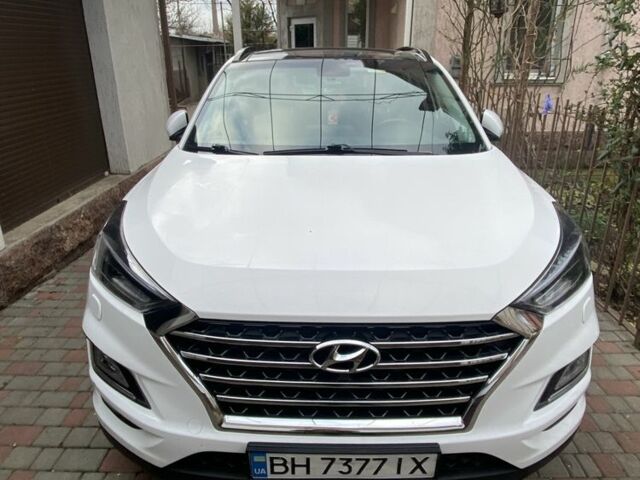Білий Хендай Туксон, об'ємом двигуна 2 л та пробігом 50 тис. км за 21999 $, фото 1 на Automoto.ua