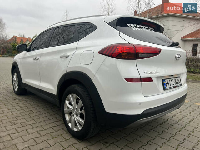 Білий Хендай Туксон, об'ємом двигуна 2 л та пробігом 136 тис. км за 22900 $, фото 6 на Automoto.ua