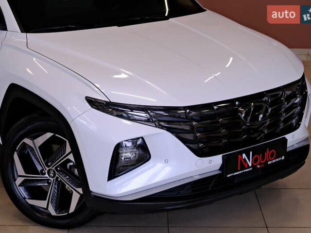 Белый Хендай Туксон, объемом двигателя 2 л и пробегом 160 тыс. км за 29900 $, фото 11 на Automoto.ua