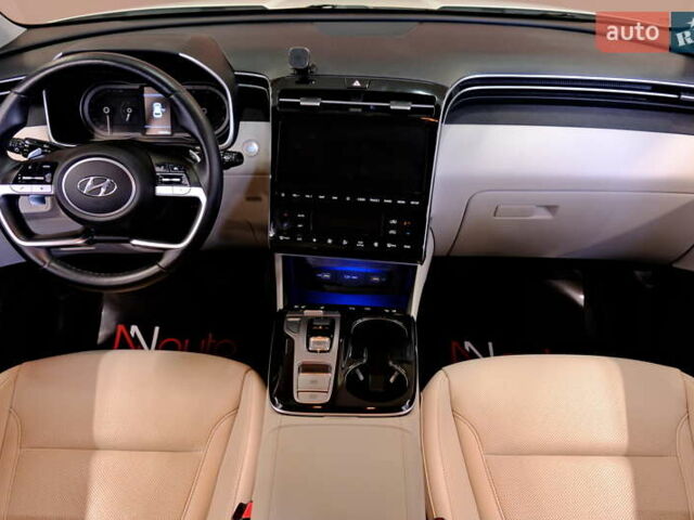 Белый Хендай Туксон, объемом двигателя 2 л и пробегом 160 тыс. км за 29900 $, фото 54 на Automoto.ua