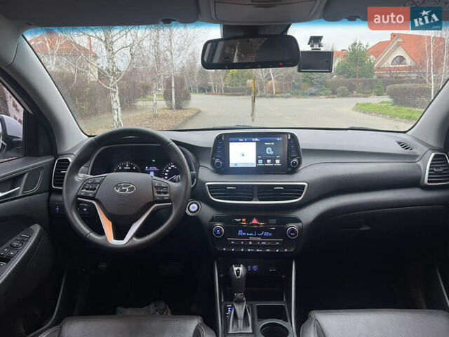 Білий Хендай Туксон, об'ємом двигуна 2 л та пробігом 136 тис. км за 22900 $, фото 9 на Automoto.ua