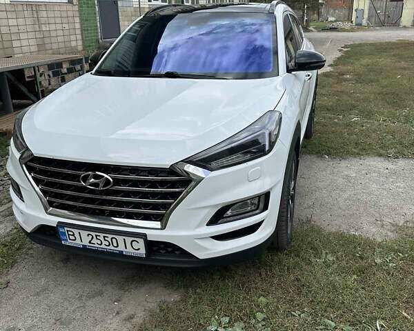 Белый Хендай Туксон, объемом двигателя 2 л и пробегом 99 тыс. км за 23450 $, фото 8 на Automoto.ua