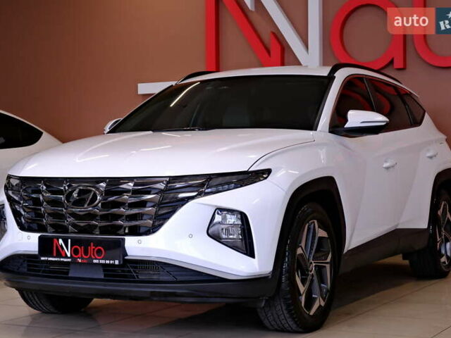 Белый Хендай Туксон, объемом двигателя 2 л и пробегом 160 тыс. км за 29900 $, фото 4 на Automoto.ua