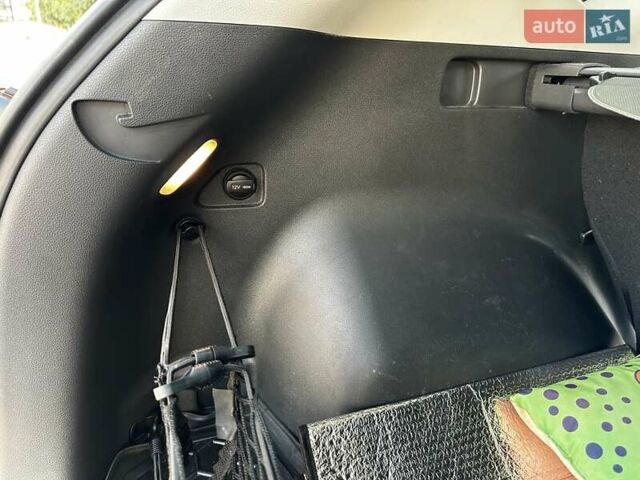 Белый Хендай Туксон, объемом двигателя 2 л и пробегом 50 тыс. км за 22500 $, фото 20 на Automoto.ua