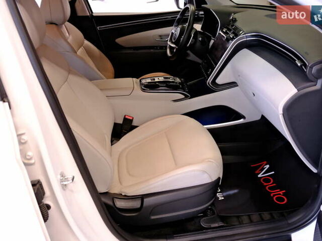 Белый Хендай Туксон, объемом двигателя 2 л и пробегом 160 тыс. км за 29900 $, фото 51 на Automoto.ua