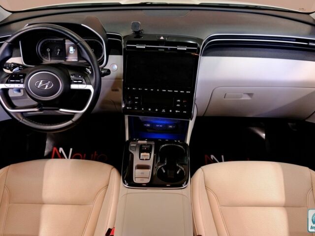 Белый Хендай Туксон, объемом двигателя 2 л и пробегом 160 тыс. км за 29900 $, фото 6 на Automoto.ua