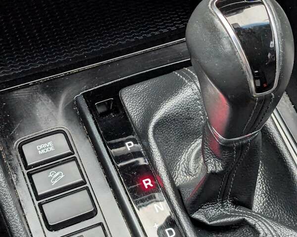 Белый Хендай Туксон, объемом двигателя 2 л и пробегом 145 тыс. км за 21300 $, фото 26 на Automoto.ua