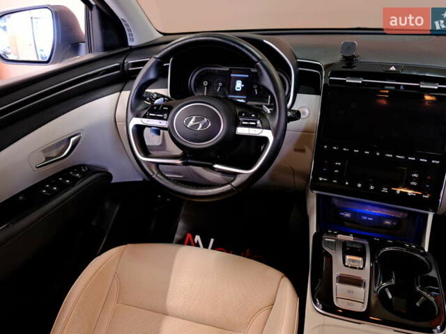 Белый Хендай Туксон, объемом двигателя 2 л и пробегом 160 тыс. км за 29900 $, фото 55 на Automoto.ua