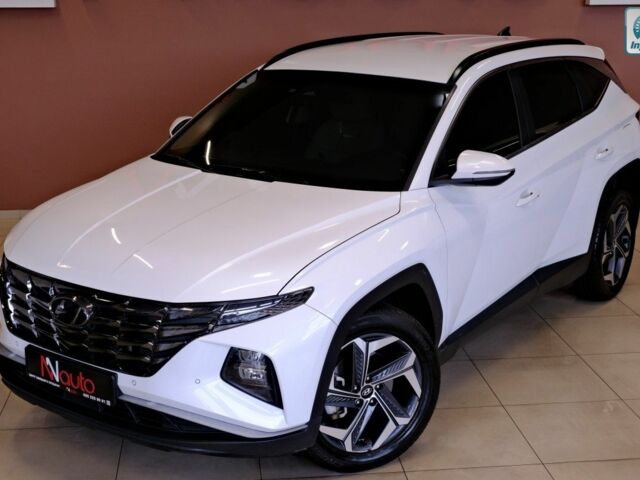 Белый Хендай Туксон, объемом двигателя 2 л и пробегом 160 тыс. км за 29900 $, фото 1 на Automoto.ua