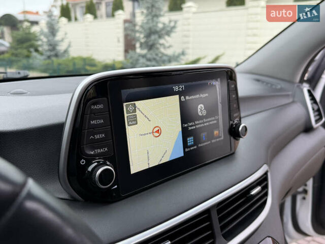 Белый Хендай Туксон, объемом двигателя 2 л и пробегом 50 тыс. км за 23800 $, фото 71 на Automoto.ua