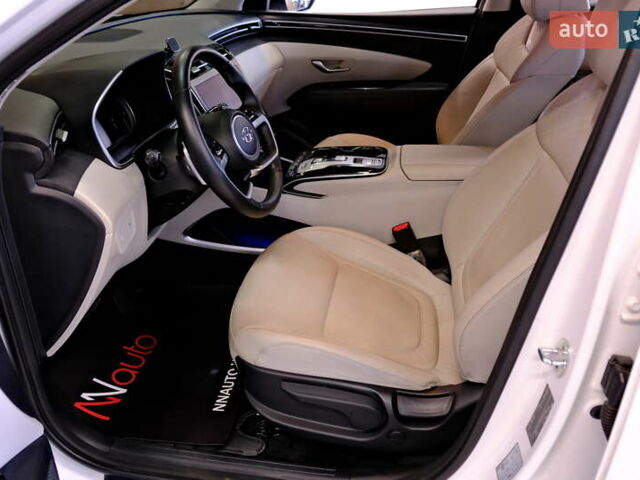 Белый Хендай Туксон, объемом двигателя 2 л и пробегом 160 тыс. км за 29900 $, фото 39 на Automoto.ua