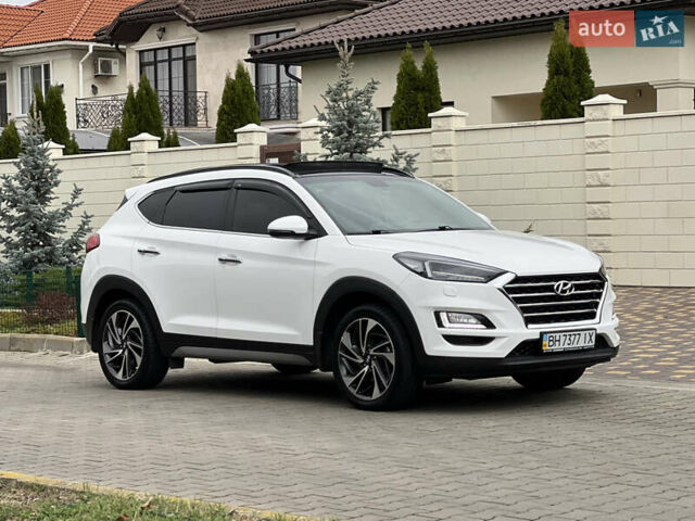 Белый Хендай Туксон, объемом двигателя 2 л и пробегом 50 тыс. км за 23800 $, фото 6 на Automoto.ua