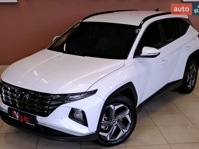 Белый Хендай Туксон, объемом двигателя 2 л и пробегом 160 тыс. км за 29900 $, фото 13 на Automoto.ua