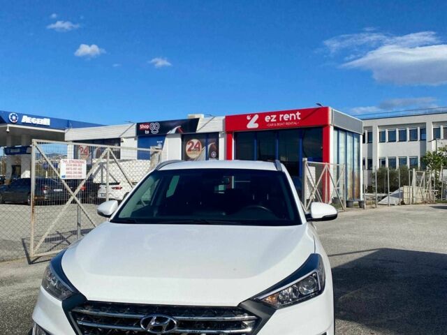 Белый Хендай Туксон, объемом двигателя 1.6 л и пробегом 77 тыс. км за 15700 $, фото 2 на Automoto.ua