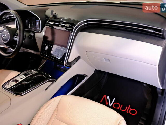 Белый Хендай Туксон, объемом двигателя 2 л и пробегом 160 тыс. км за 29900 $, фото 52 на Automoto.ua