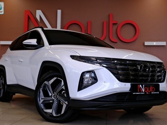 Белый Хендай Туксон, объемом двигателя 2 л и пробегом 160 тыс. км за 29900 $, фото 3 на Automoto.ua