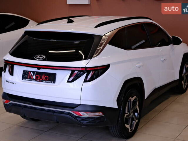 Белый Хендай Туксон, объемом двигателя 2 л и пробегом 160 тыс. км за 29900 $, фото 20 на Automoto.ua