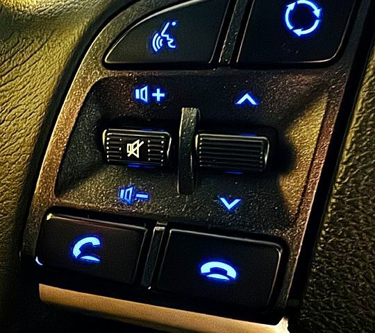 Белый Хендай Туксон, объемом двигателя 2 л и пробегом 50 тыс. км за 21900 $, фото 4 на Automoto.ua