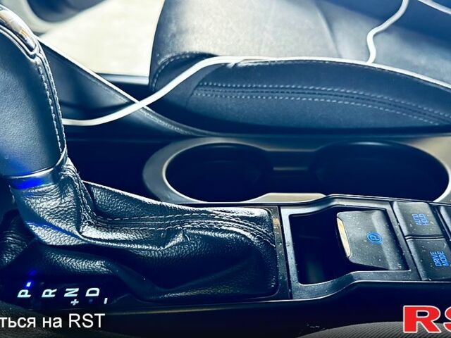 Белый Хендай Туксон, объемом двигателя 2 л и пробегом 50 тыс. км за 21900 $, фото 7 на Automoto.ua