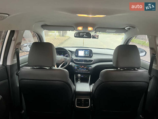 Білий Хендай Туксон, об'ємом двигуна 2 л та пробігом 136 тис. км за 22900 $, фото 10 на Automoto.ua