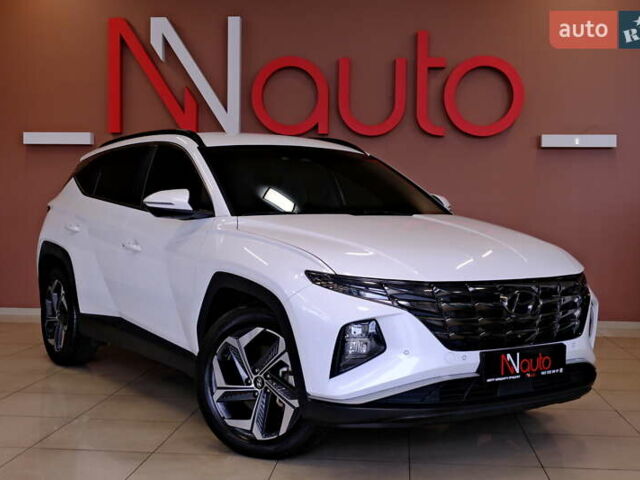 Белый Хендай Туксон, объемом двигателя 2 л и пробегом 160 тыс. км за 29900 $, фото 7 на Automoto.ua