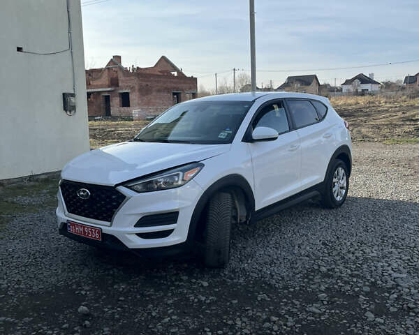 Белый Хендай Туксон, объемом двигателя 2 л и пробегом 148 тыс. км за 17850 $, фото 6 на Automoto.ua