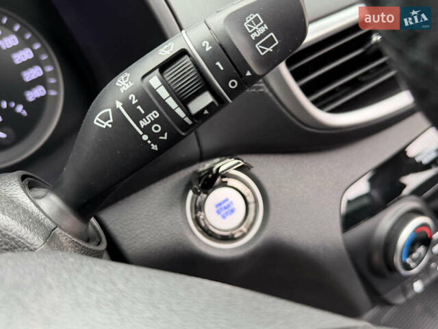 Белый Хендай Туксон, объемом двигателя 2 л и пробегом 50 тыс. км за 23800 $, фото 70 на Automoto.ua