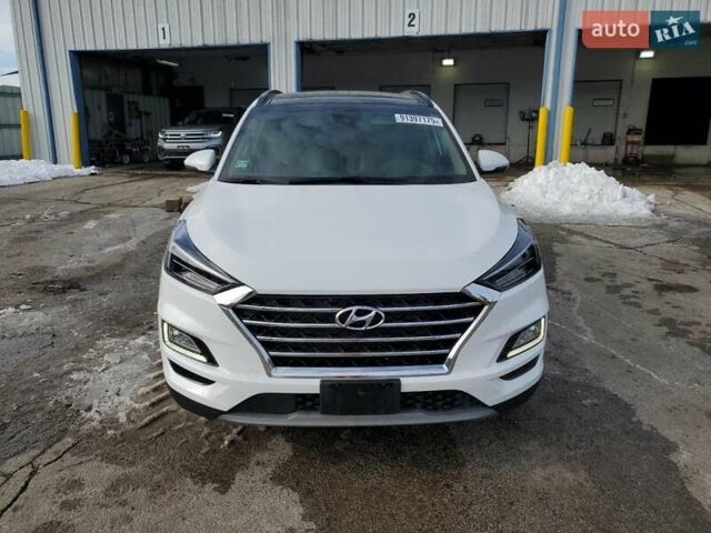Белый Хендай Туксон, объемом двигателя 2.4 л и пробегом 20 тыс. км за 4100 $, фото 4 на Automoto.ua