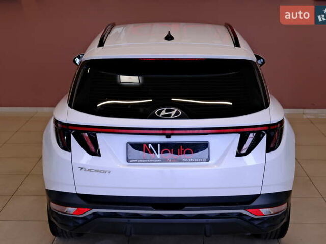 Белый Хендай Туксон, объемом двигателя 2 л и пробегом 160 тыс. км за 29900 $, фото 18 на Automoto.ua