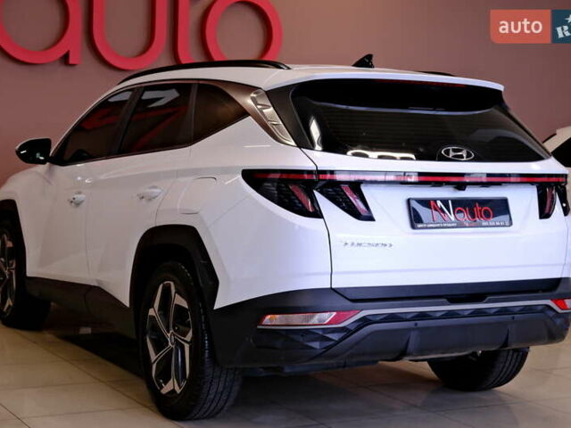 Белый Хендай Туксон, объемом двигателя 2 л и пробегом 160 тыс. км за 29900 $, фото 23 на Automoto.ua