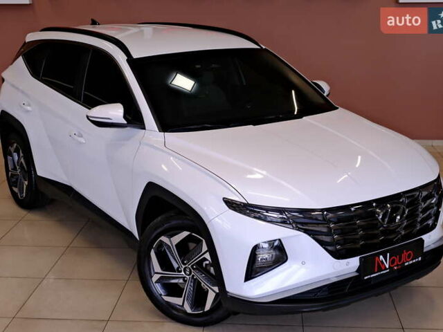 Белый Хендай Туксон, объемом двигателя 2 л и пробегом 160 тыс. км за 29900 $, фото 8 на Automoto.ua