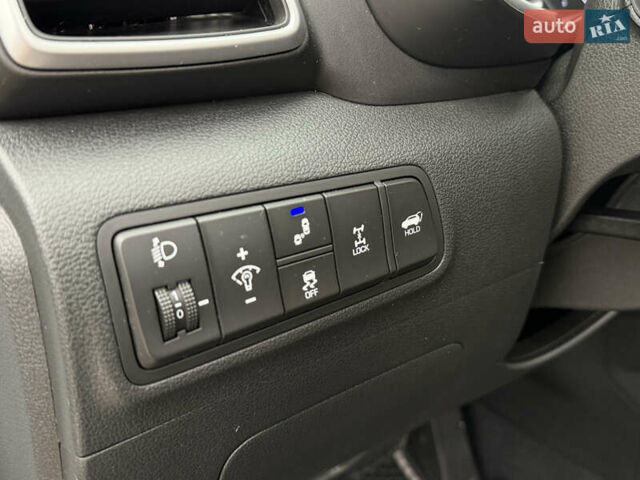 Белый Хендай Туксон, объемом двигателя 2 л и пробегом 50 тыс. км за 23800 $, фото 79 на Automoto.ua