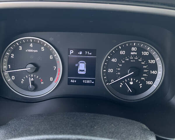 Белый Хендай Туксон, объемом двигателя 2 л и пробегом 148 тыс. км за 17850 $, фото 26 на Automoto.ua