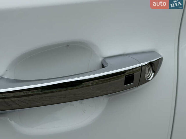 Белый Хендай Туксон, объемом двигателя 2 л и пробегом 50 тыс. км за 23800 $, фото 45 на Automoto.ua