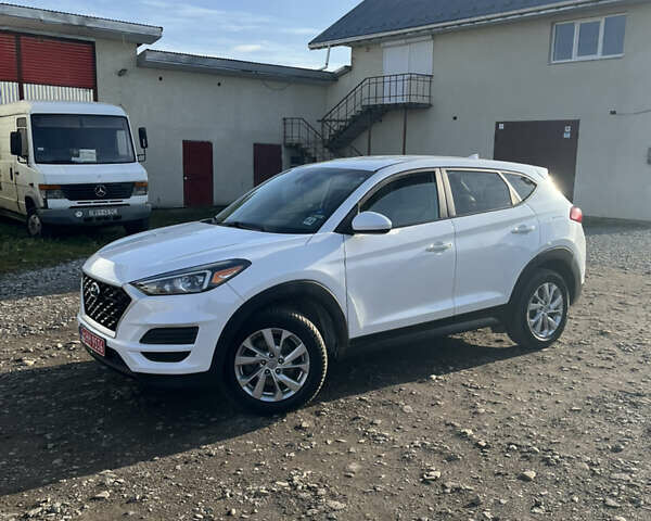 Белый Хендай Туксон, объемом двигателя 2 л и пробегом 148 тыс. км за 17850 $, фото 15 на Automoto.ua