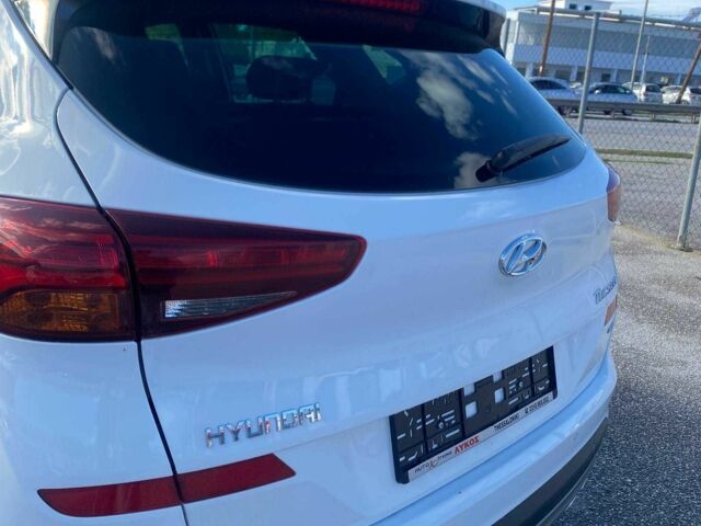 Белый Хендай Туксон, объемом двигателя 1.6 л и пробегом 77 тыс. км за 15700 $, фото 14 на Automoto.ua