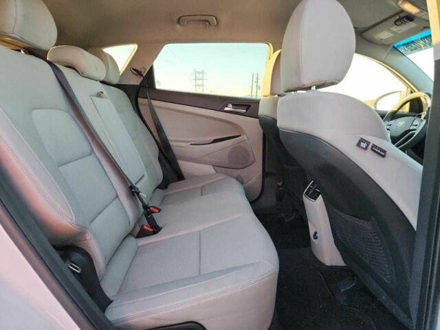 Білий Хендай Туксон, об'ємом двигуна 2.4 л та пробігом 80 тис. км за 2200 $, фото 10 на Automoto.ua