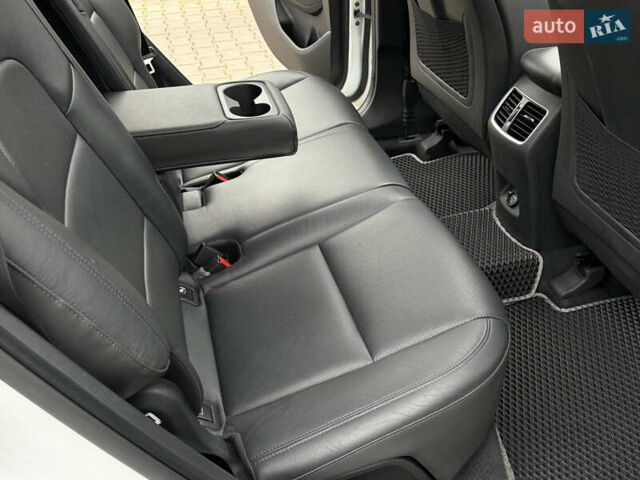 Белый Хендай Туксон, объемом двигателя 2 л и пробегом 50 тыс. км за 23800 $, фото 56 на Automoto.ua