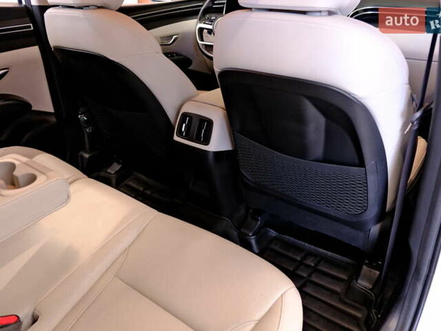 Белый Хендай Туксон, объемом двигателя 2 л и пробегом 160 тыс. км за 29900 $, фото 48 на Automoto.ua