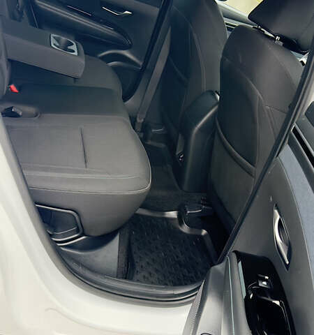 Білий Хендай Туксон, об'ємом двигуна 2 л та пробігом 67 тис. км за 24500 $, фото 33 на Automoto.ua