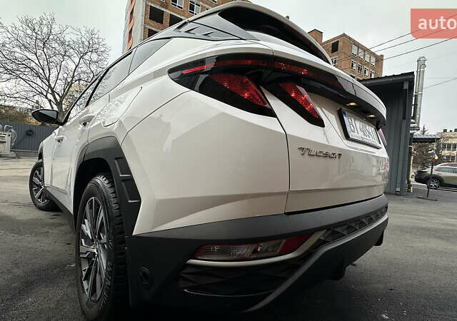Белый Хендай Туксон, объемом двигателя 2 л и пробегом 123 тыс. км за 22800 $, фото 24 на Automoto.ua