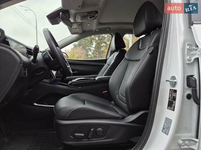 Білий Хендай Туксон, об'ємом двигуна 1.6 л та пробігом 41 тис. км за 33600 $, фото 41 на Automoto.ua