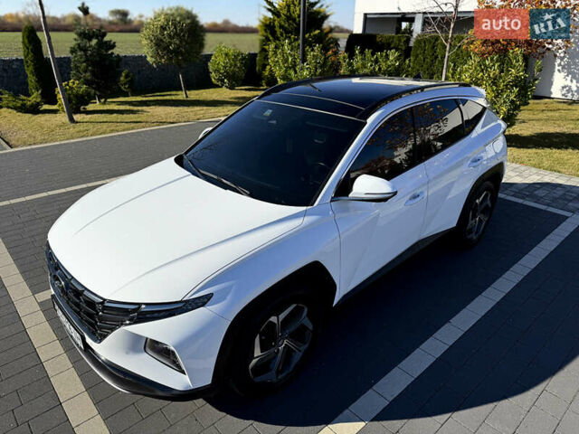 Белый Хендай Туксон, объемом двигателя 2 л и пробегом 147 тыс. км за 23700 $, фото 19 на Automoto.ua