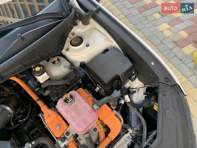 Белый Хендай Туксон, объемом двигателя 1.6 л и пробегом 97 тыс. км за 32800 $, фото 31 на Automoto.ua