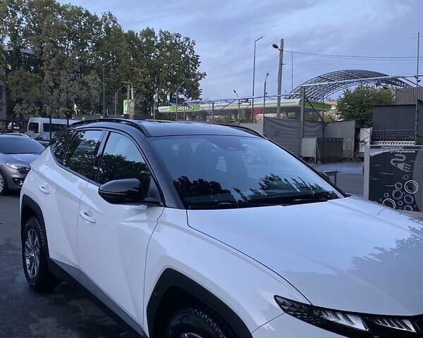 Белый Хендай Туксон, объемом двигателя 1.6 л и пробегом 60 тыс. км за 34500 $, фото 8 на Automoto.ua