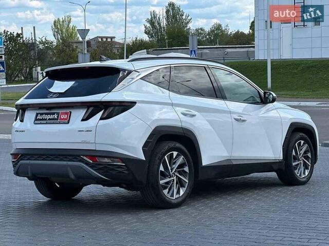 Білий Хендай Туксон, об'ємом двигуна 1.6 л та пробігом 47 тис. км за 33290 $, фото 4 на Automoto.ua